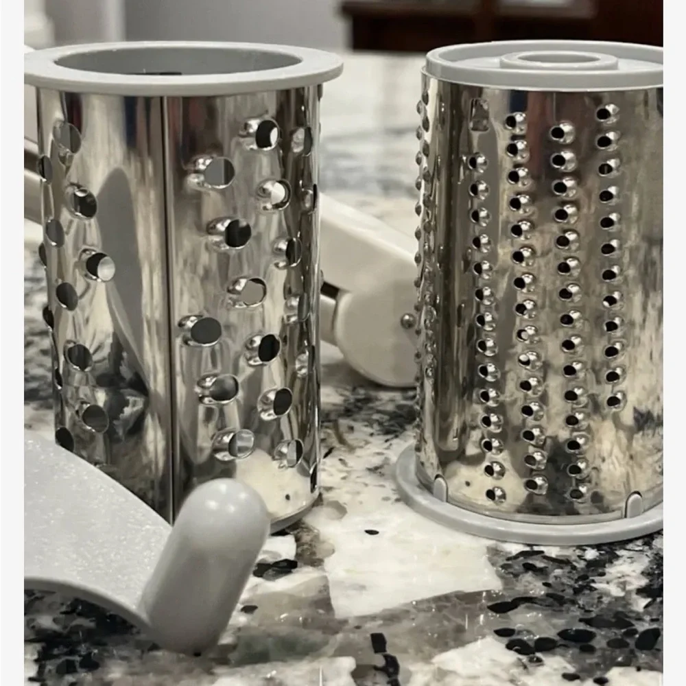 The Pampered Chef White and Silver Grater Set